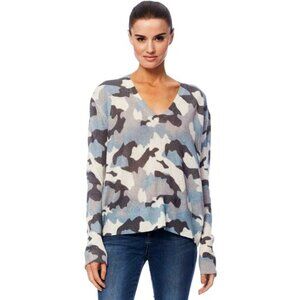 360 Cashmere | Theo Deep V Cashmere Sweater in Blue Chalk Camo Print